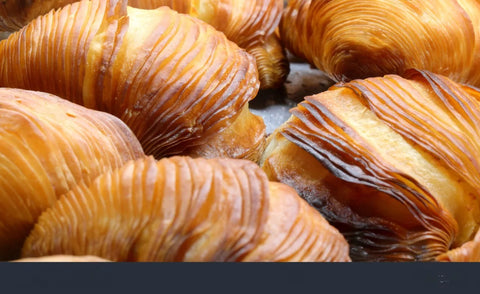 Sfogliatella Frolla Pairings: Best Coffee and Wine Matches