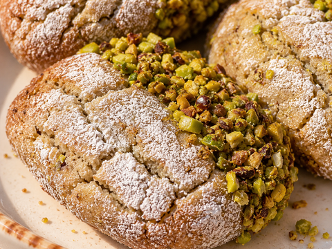 Pistachio Amaretti